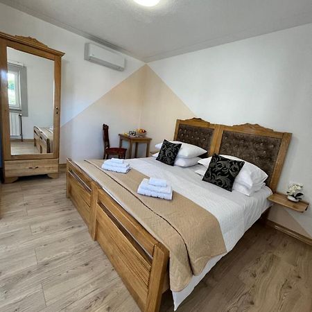Mountain View Rooms Zadvarje Exterior photo
